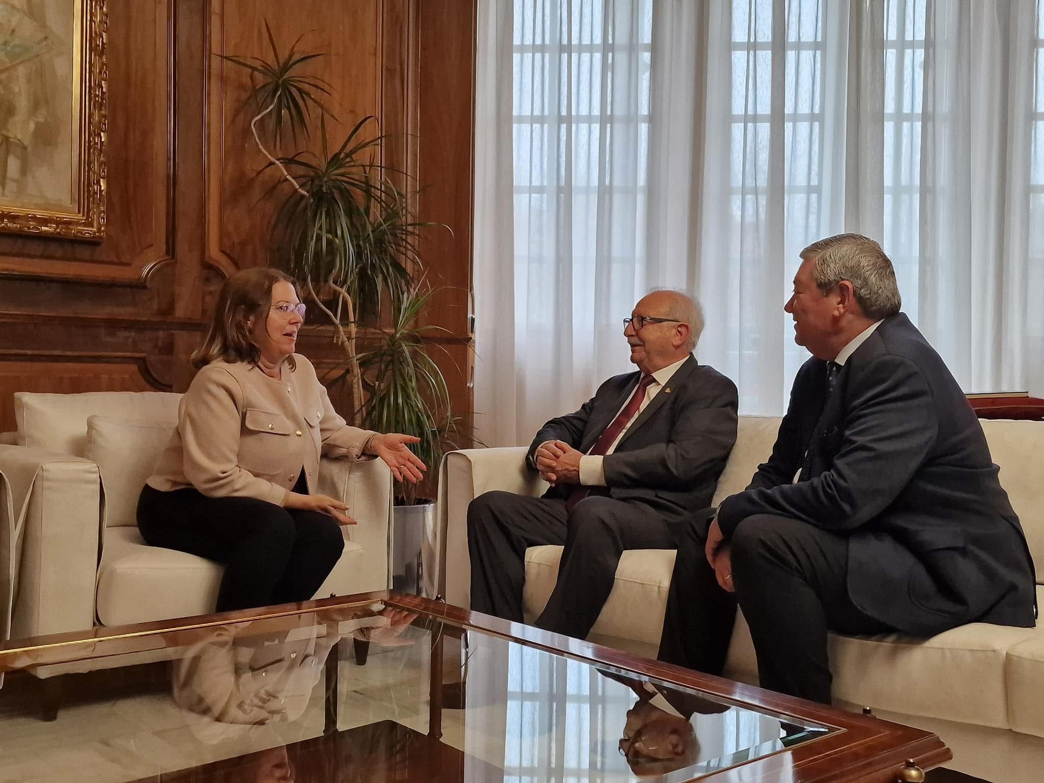Visita presidenta de la Asamblea Regional