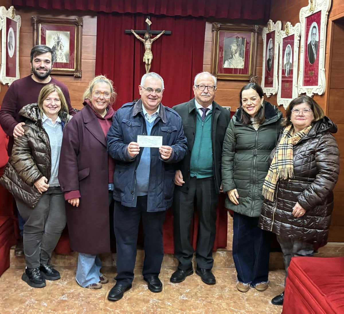 Entrega prometeo cesta de Navidad
